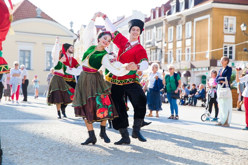 X Międzynarodowy Festiwal Muzyki, Sztuki i Folkloru...