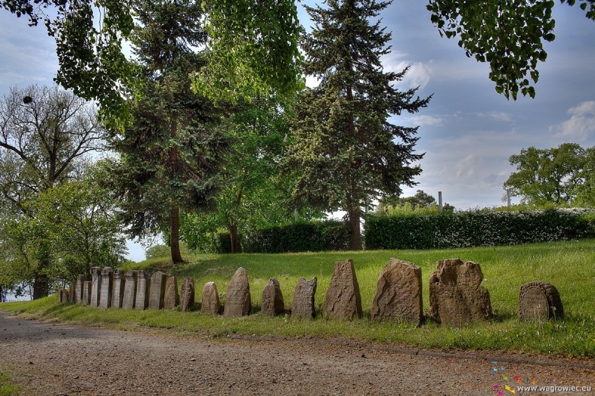 Aktualnie o obecności Żydów w Wągrowcu przypomina lapidarium