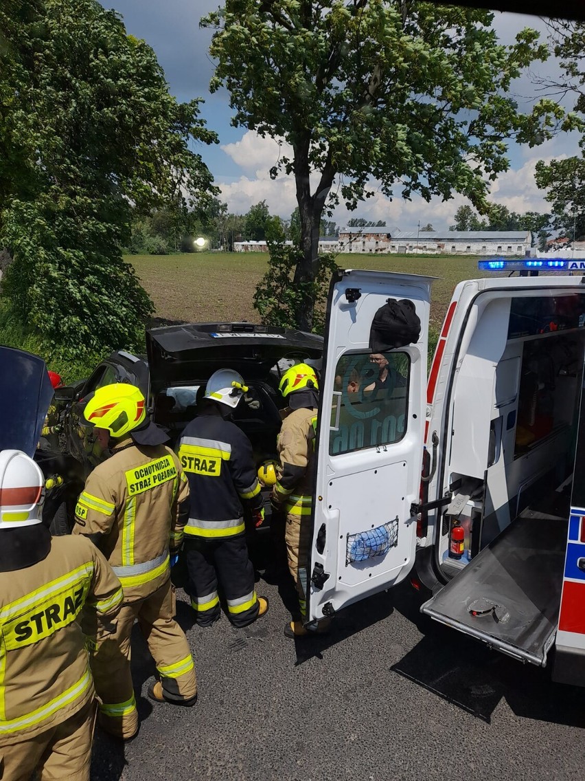 Wypadek w Czeluścinie. Zderzyły się trzy auta