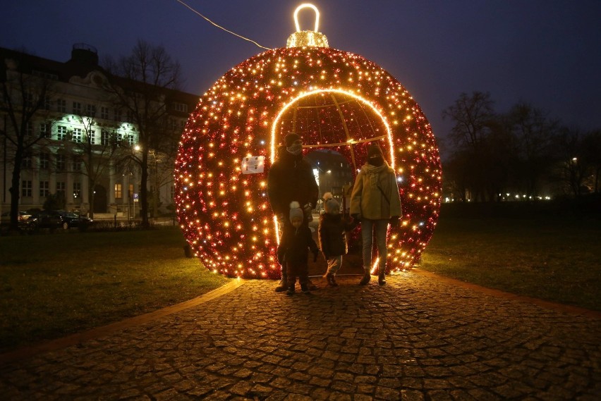 Świąteczne Gliwice błyszczą! Wymarzone miejsca na rodzinny spacer i świąteczne fotki