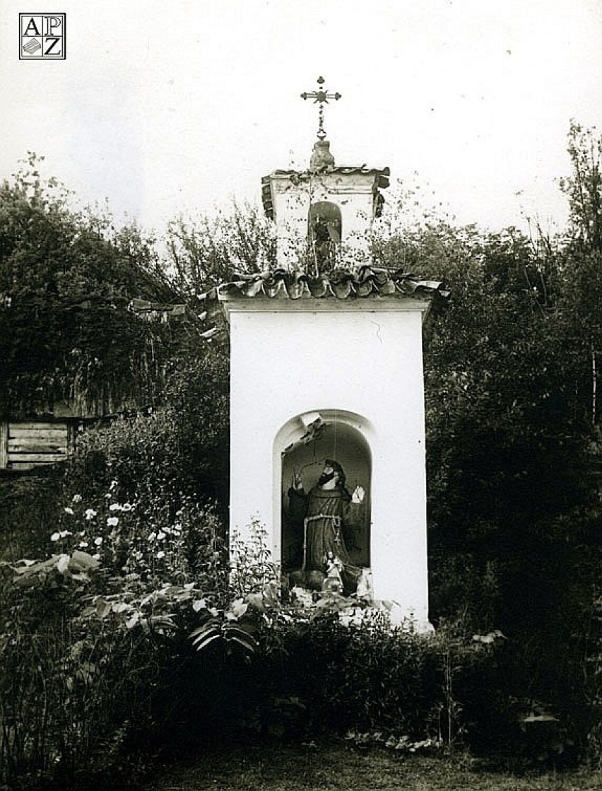 Kapliczka św. Franciszka (z XVIII wieku) w Radecznicy. Lata...