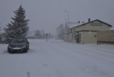 Atak zimy w powiecie człuchowskim - na drogach zrobiło się niebezpiecznie