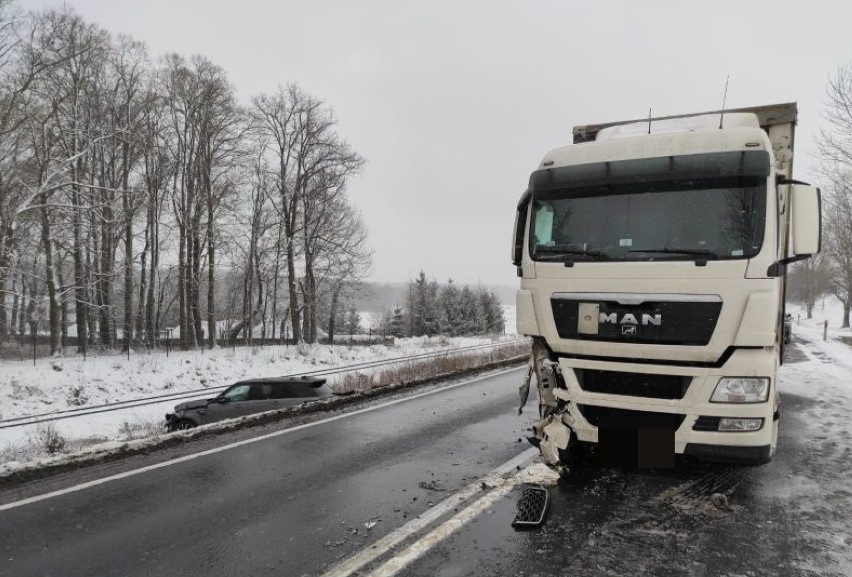 O godz. 10 na drodze krajowej nr 35 na wysokości Szczepanowa...