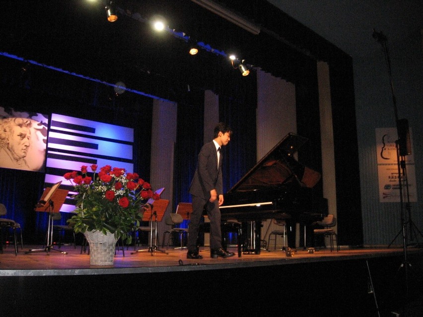 Radomska Orkiestra Kameralna zaprosiła na koncert "Chopin w roli głównej". Wystąpił pianista z Korei, a także jego brat!