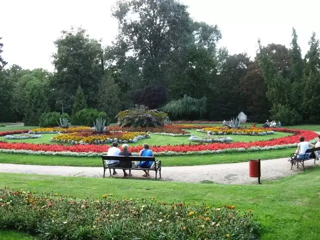 Park w Ciechocinku koło Muszli Koncertowej