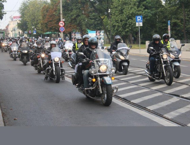 Ryk setek motocykli przypomniał w niedzielę poznaniakom o ...