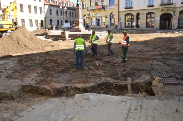 Teren pod prace  archeologiczne został już wyrównany. W najbliższych dniach specjaliści przeprowadzą tu swoje badania