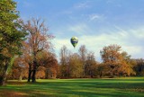 UFO czy balon? Tajemniczy obiekt leciał nad Parkiem Mużakowskim w Łęknicy. Ktoś widział jak leci?