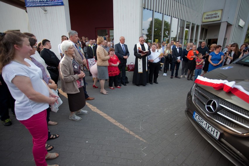Nowy samochód i aukcja prac podopiecznych WTZ Brzesko