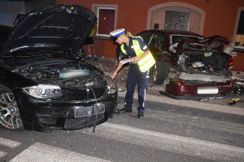 Śmiertelny wypadek na ul. Miłej. Nie żyje 38-letni kierowca BMW