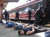 Kibice zaatakowali pociąg w Przemyślu [wideo]