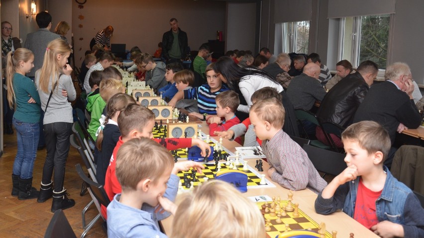 Festiwal szachowy w Szamotułach rozpoczął się w niedzielny...