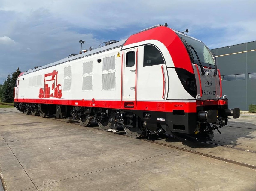 Elektryczna lokomotyw Dragon 2 dla Rail Capital Partners