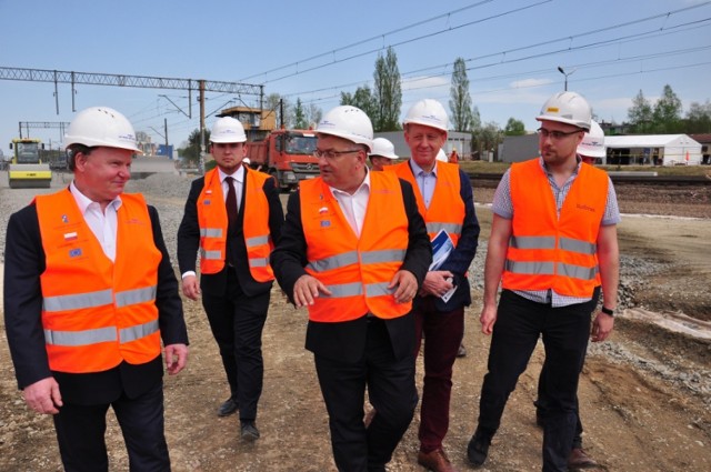 Pociągami przez Łódzkie 250 km na godzinę. Minister infrastruktury w Idzikowicach podpisał nowelizację rozporządzenia