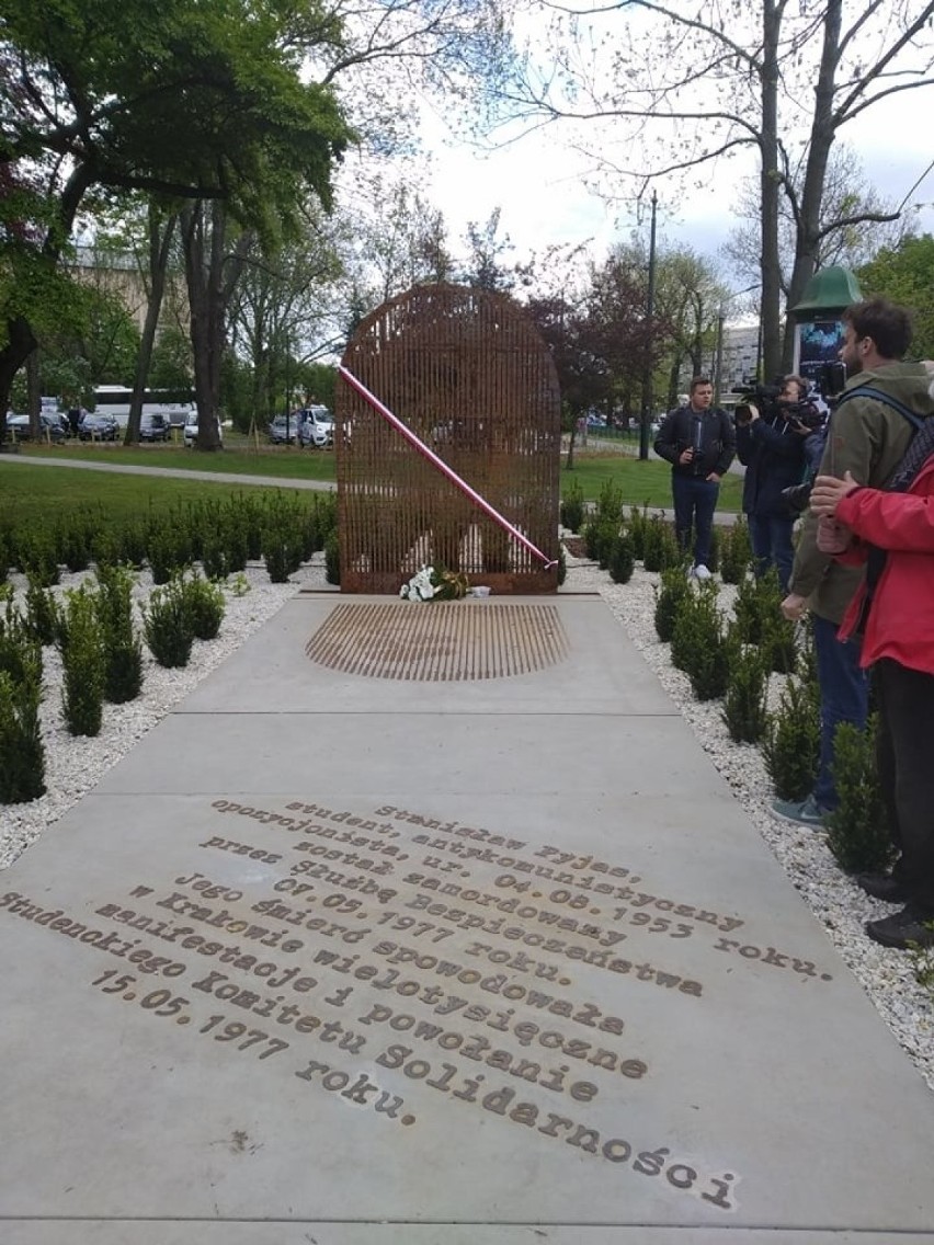 Odsłonięcie pomnika Stanisława Pyjasa, z udziałem...