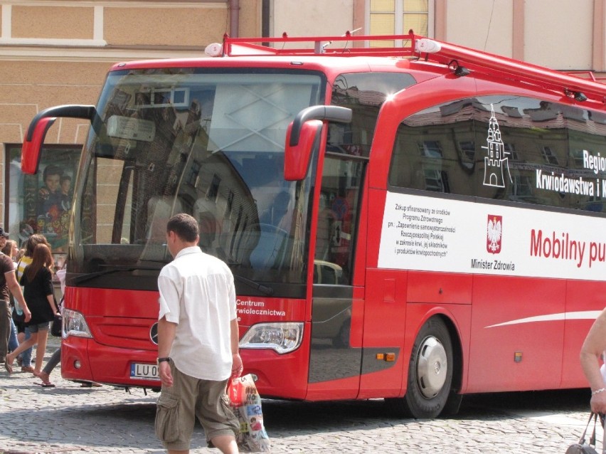 Mobilny punkt poboru krwi w Lublinie.