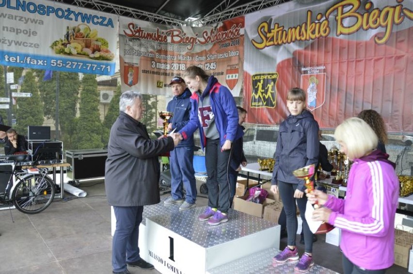 Sztumski Bieg Solidarności - dekoracja najlepszych