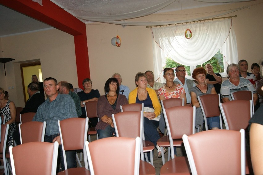 W Karlikowie mieszkańcy spotkali się z Lane Energy i rozmawiali o łupkach