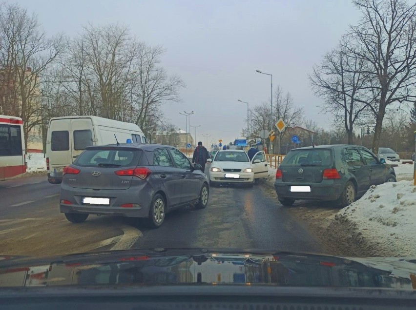 Zatrzymanie pijanego kierowcy w Piotrkowie - policji pomógł...