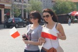 Jarocin: 500 flag rozdali Młodzi Demokraci ZOBACZ ZDJĘCIA