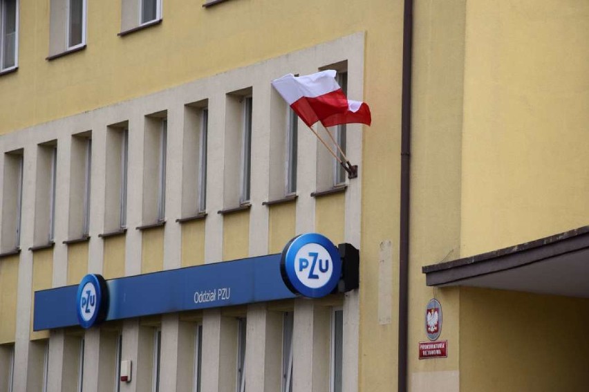 Dziś dzień flagi. "Biało-czerwone" zdobią domy w Wągrowcu