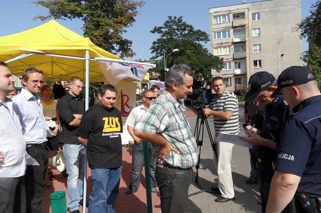 Częstochowski Ruch Wolności zorganizował manifestację przeciwko płaceniu składek ZUS [ZDJĘCIA]