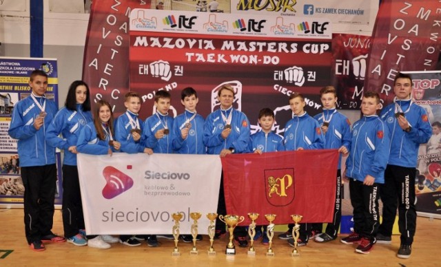 W XI Międzynarodowym Turnieju Mazovia Masters Cup w Taekwon-do ITF w Ciechanowie zawodnicy Sportowego Klubu Taekwon-do AN-DO Pruszcz Gdański wywalczyli 11 medali