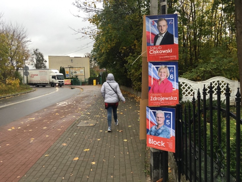 Jak długo w Rumi będą wisieć plakaty wyborcze? [ZDJĘCIA]