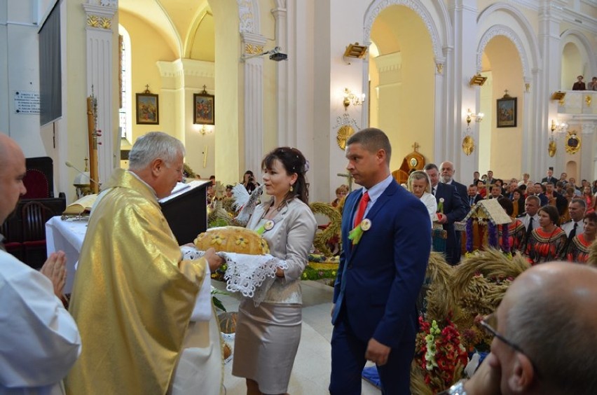 Dożynki powiatowe w Poddębicach 2015