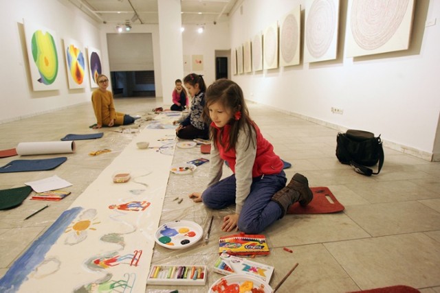 Plastyczne ferie z legnicką Galerią Sztuki