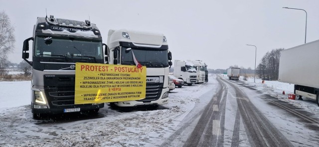 Zachodniopomorskie Stowarzyszenie Przewoźników Drogowych zapowiedziało na 22 grudnia protest przewoźników. Ponad setka ciężarówek przejedzie przez centrum Szczecina.