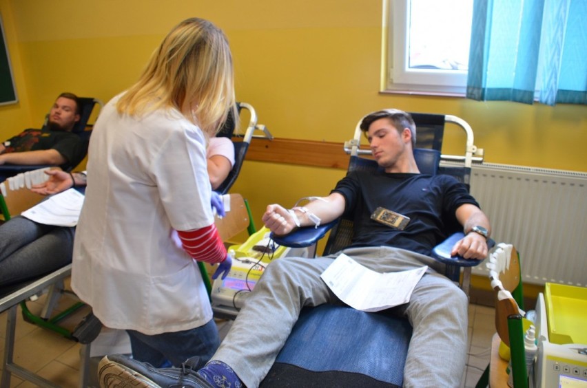 Akcja krwiodawstwa w ZSE-T w Lesznie