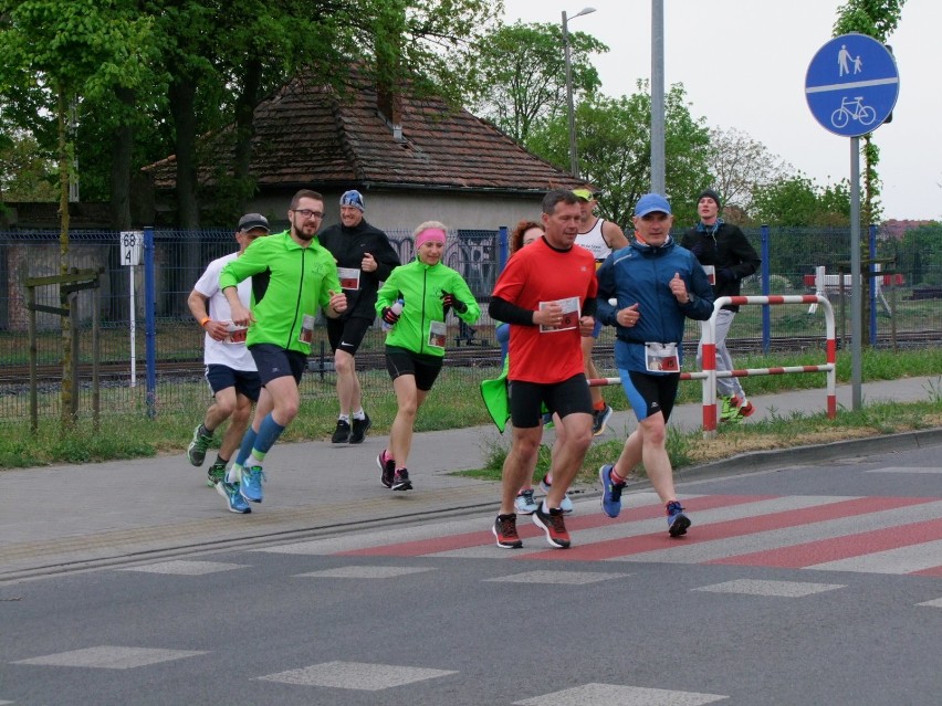 II Towarzyski Półmaraton Grodziskich Kosynierów [GALERIA ZDJĘĆ]