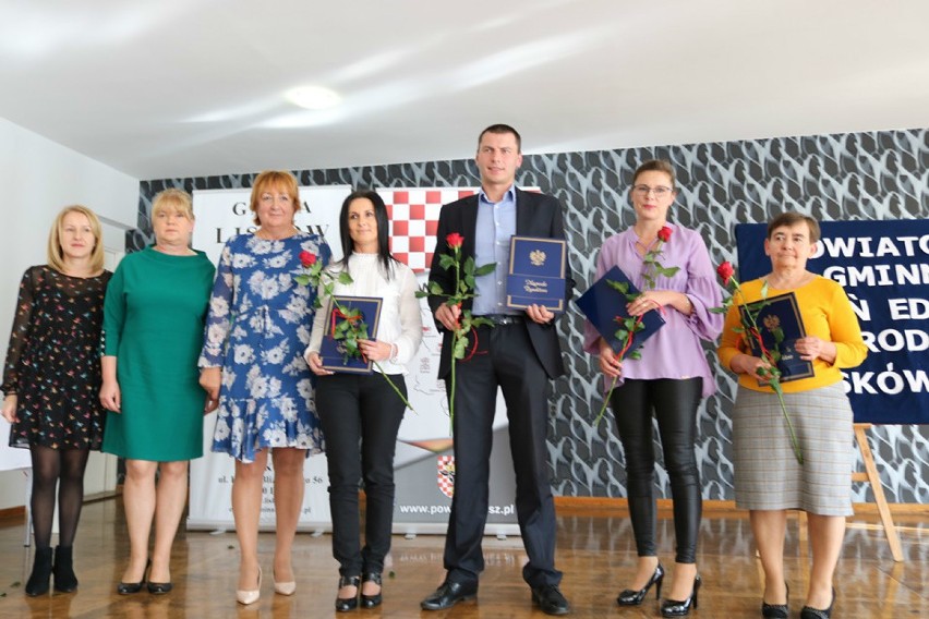 Powiatowo-Gminny Dzień Edukacji Narodowej w Liskowie z wyróżnieniami dla nauczycieli ZDJĘCIA