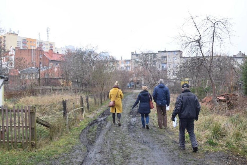 Podwórka między ulicami: Sienkiewicza, Orzeszkowej, Reymonta...