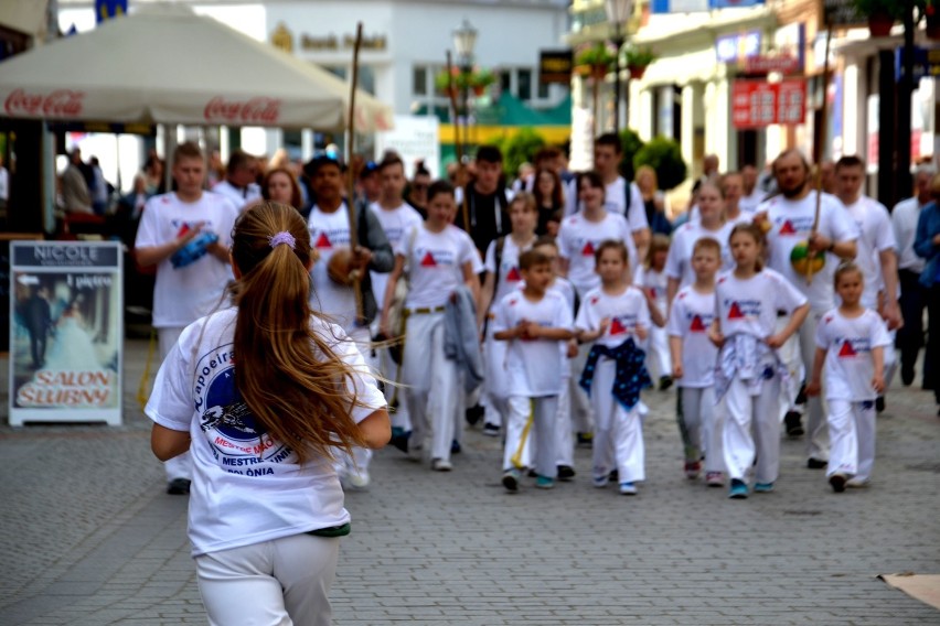 Capoeira na zielonogórskim deptaku! [zdjęcia, wideo]