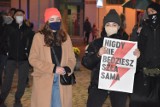 Protest kobiet Gniezno. Miesiąc po wydaniu wyroku TK w sprawie aborcji mieszkańcy wciąż protestują