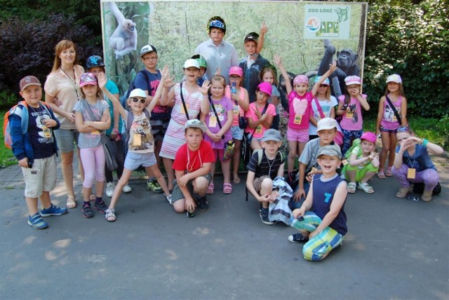 Wycieczka dzieci ze świetlic artystycznych OEA MOK w Piotrkowie do palmiarni i zoo