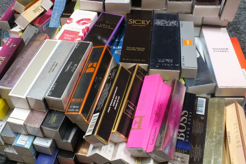 Koszalińska policja skonfiskowała podróbki perfum i zabawek...