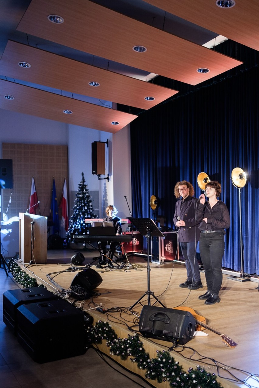 Koncert dla Marysi i Hani miał wyjątkową oprawę. Wzięło w...