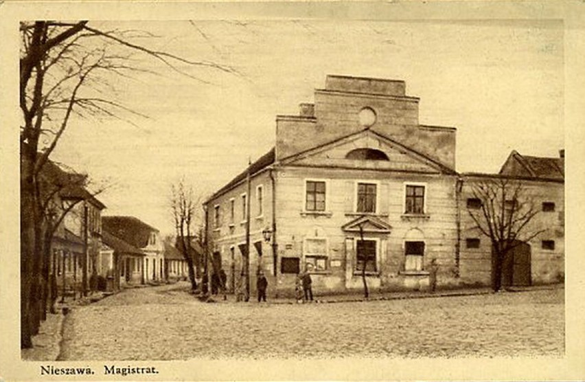 Lata 1920-1930 , Ratusz przy nieszawskim Rynku