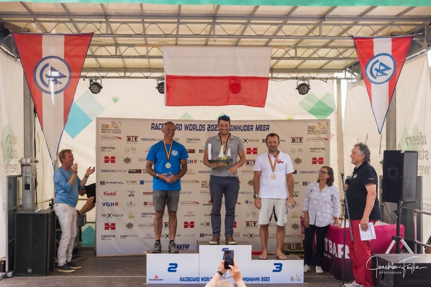 Maksymilian Wójcik z Sopockiego Klubu Żeglarskiego został mistrzem świata w klasie raceboard