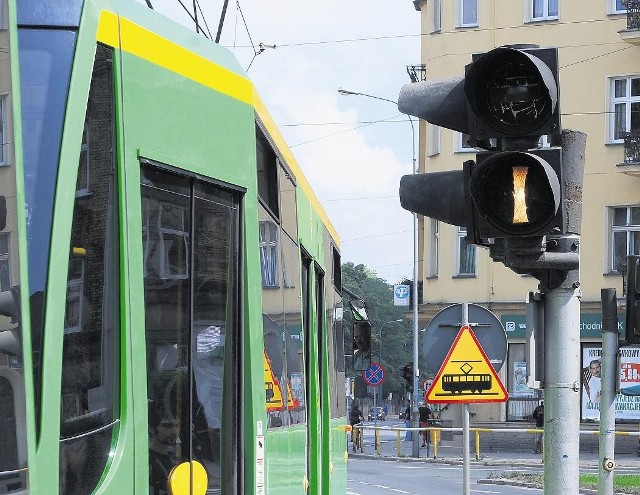 Na wielu skrzyżowaniach sygnalizacja sprzyja tramwajom