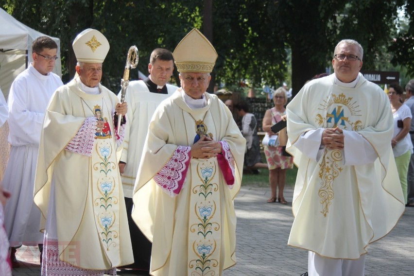 Dożynki diecezjalno-powiatowe w Lutogniewie [ZDJĘCIA]                                        