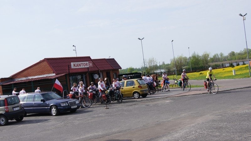 Niniwa Team przemierza Białoruś w drodze na Syberię. Po 5 dniach wyprawy mają za sobą 675 kilometrów