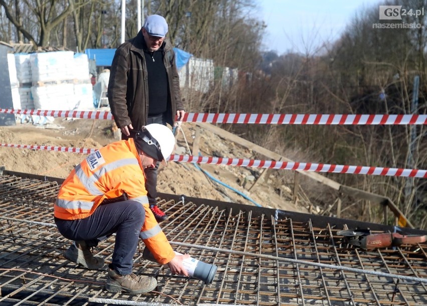 Kapsuła czasu zakopana w wiadukcie na ul. Hożej [ZDJĘCIA, WIDEO] 