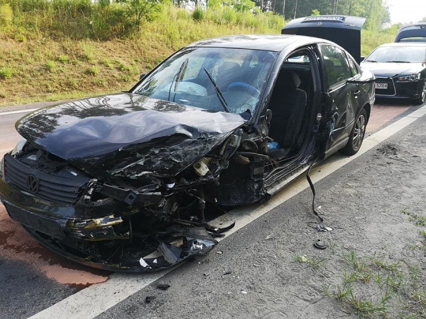 Groźne zderzenie dwóch samochodów na obwodnicy Olkusza