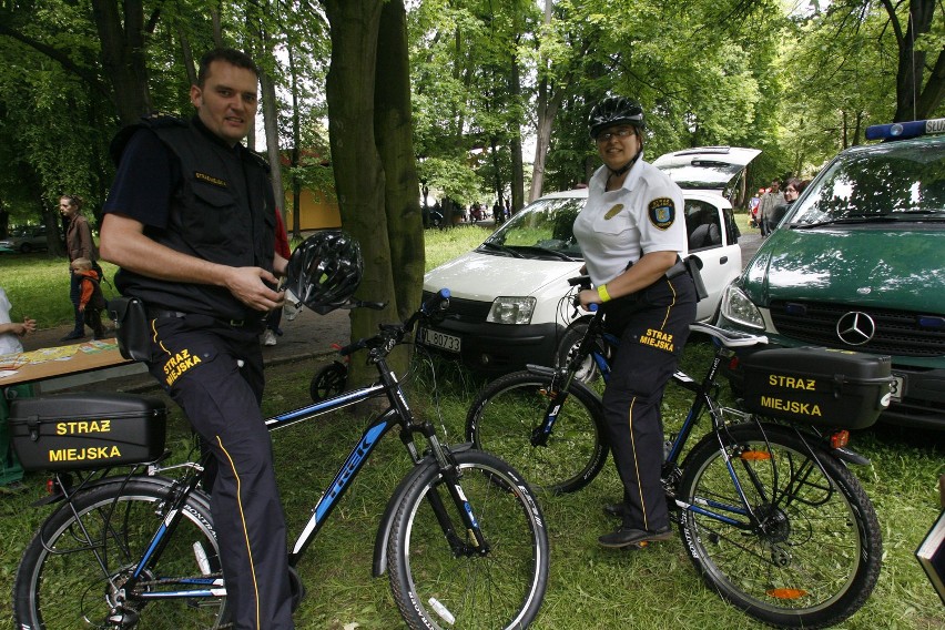 Legnica: Straż miejska patroluje ulice na rowerach