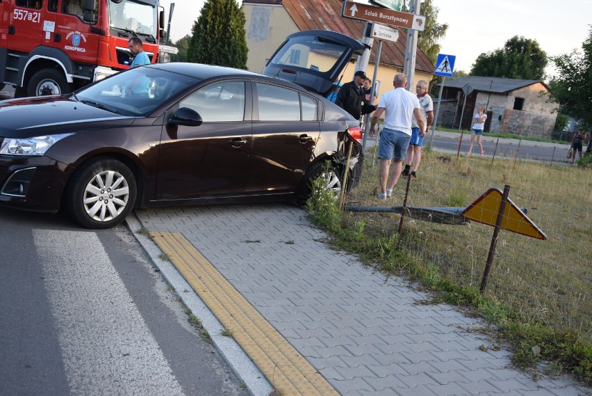 Kolejny wypadek na skrzyżowaniu w pobliżu cmentarza w Konopnicy[FOTO]
