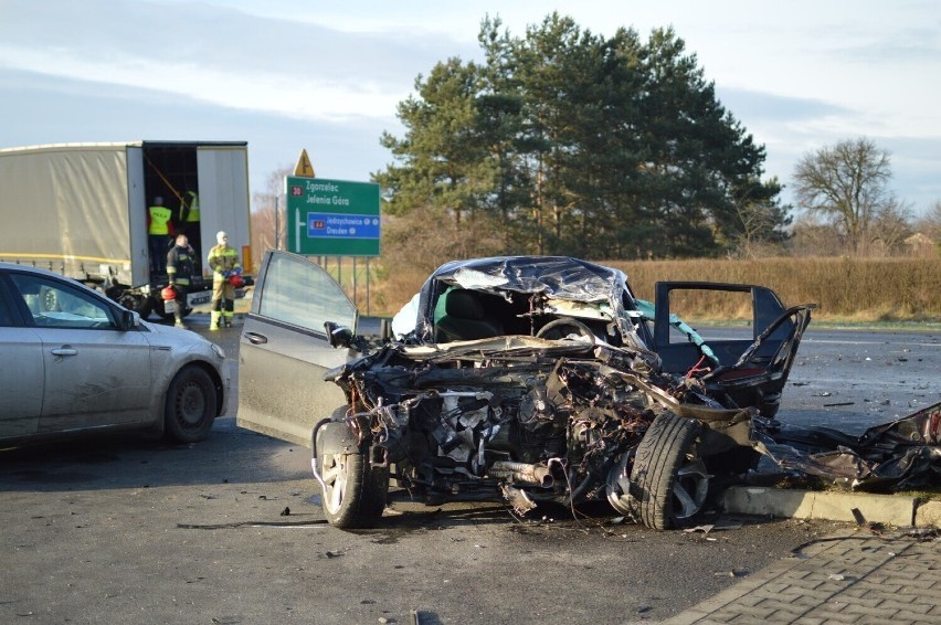 Śmiertelny wypadek w Jędrzychowicach z narkotykami w tle. Policja prowadzi dwa śledztwa